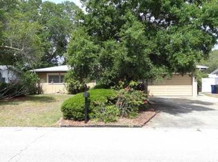 1752 Greenhill Dr, Clearwater, FL 33755