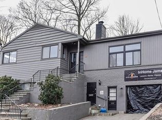 230-232 Austin St #A, Newton, MA 02465