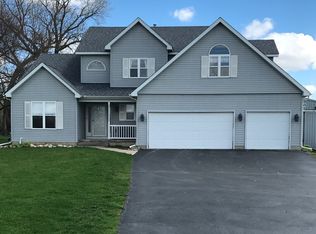 3790 E 29th Rd, Seneca, IL 61360