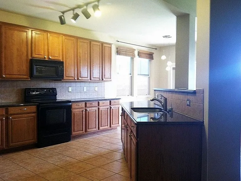 6100 Moor Hen Dr — Photo 3