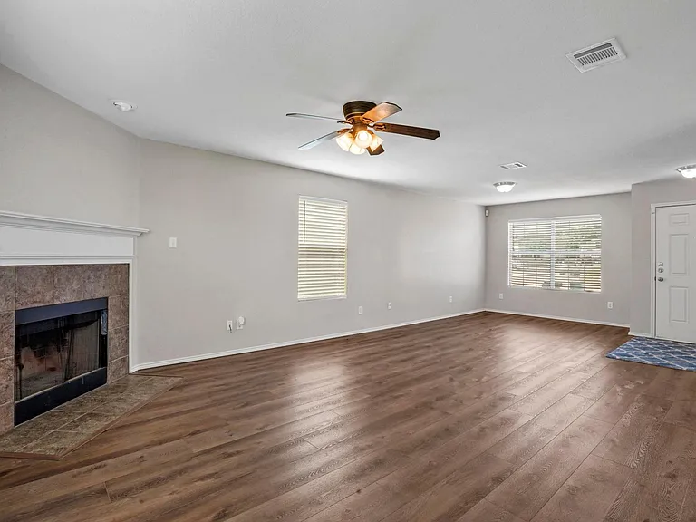 6432 Paradise Valley Rd — Photo 5