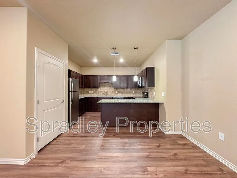 2 bed, 2.0 bath, 1210 sqft, $1,450 — Photo 3