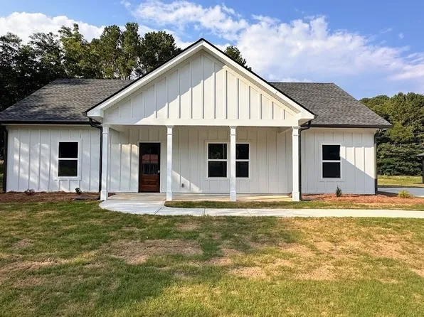 91 Holly Rd, Bowdon, GA 30108