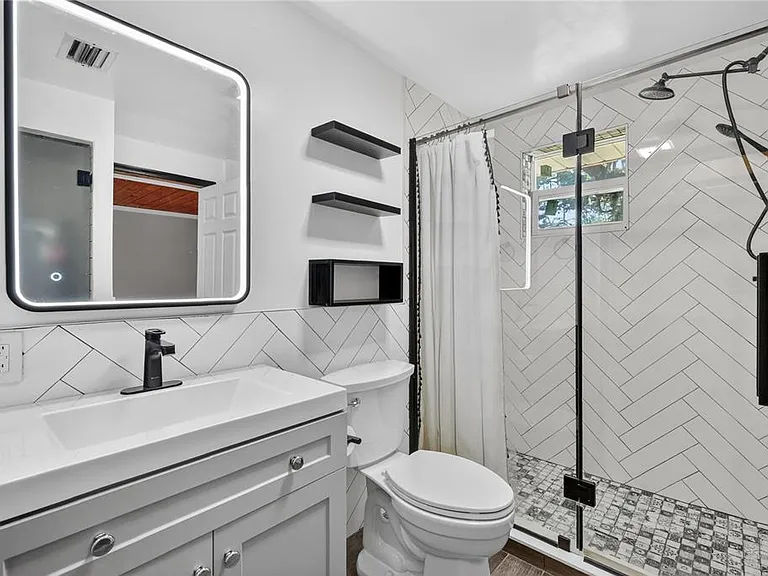 706 Mission Dr — Photo 26