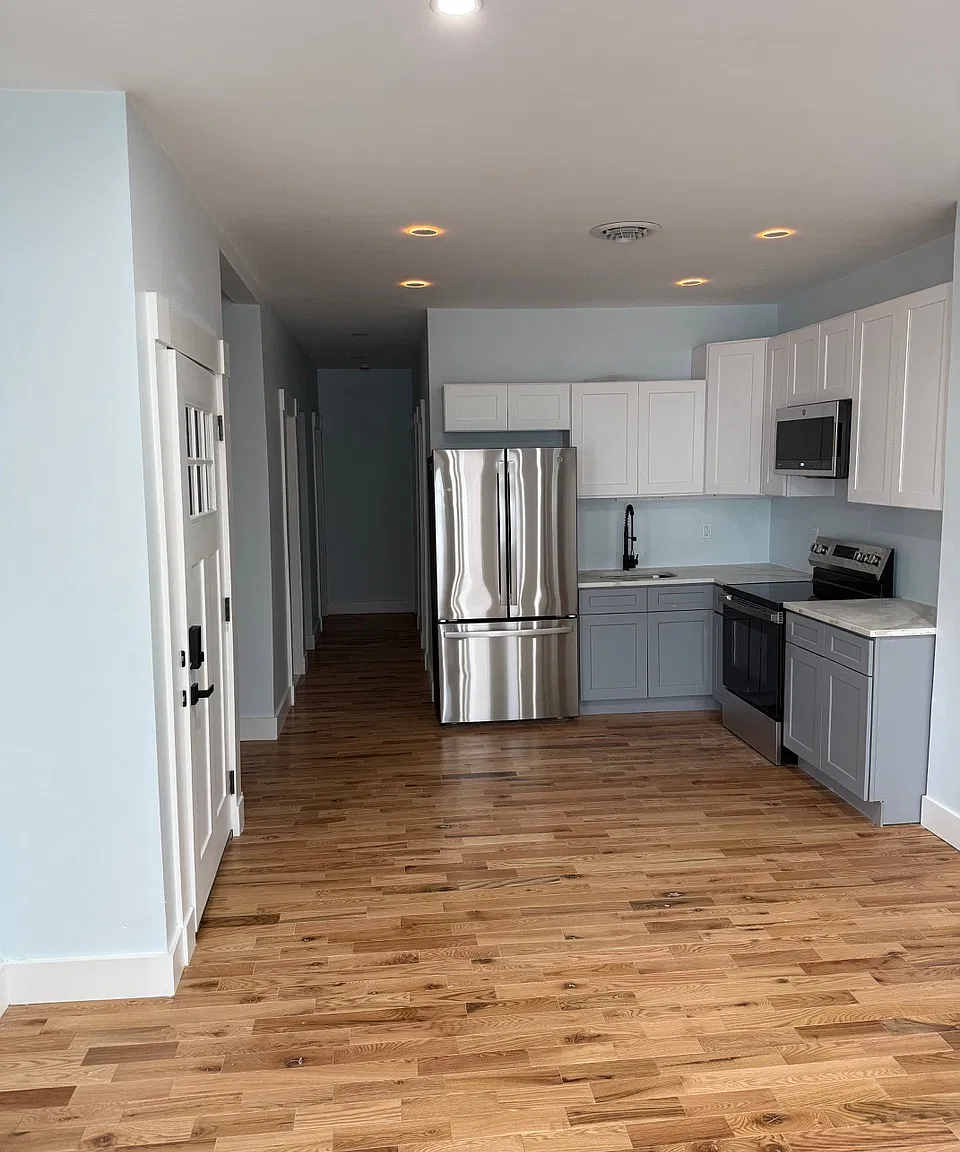2 bed, $2,200 — Photo 4