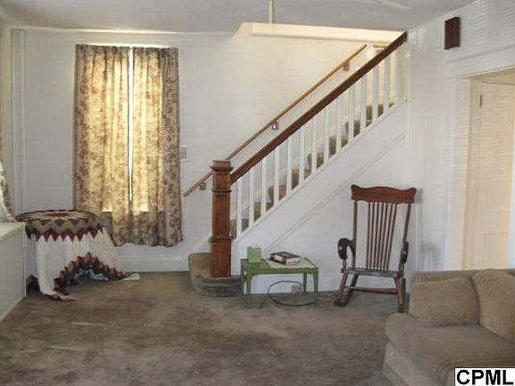 3rd image of 2229 Boas St