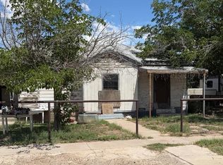 2404 S Country Club Dr, Pecos, TX 79772