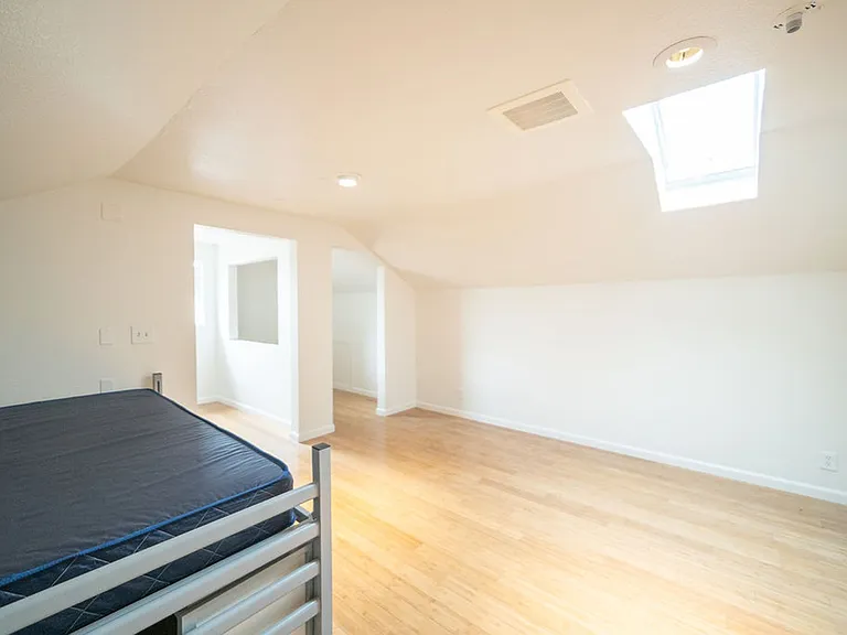 2731 Durant — Photo 9