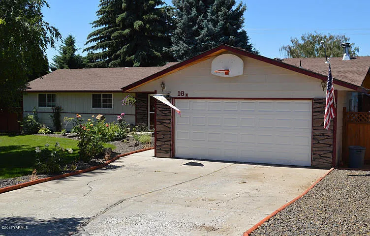 16 N 71st Ave photo 1