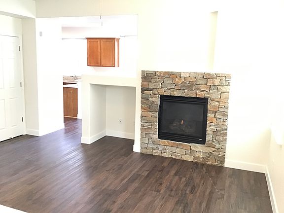 3rd image of 6700 Panther Creek Dr