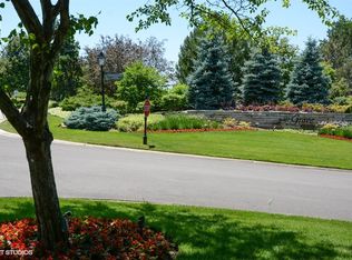 31 Graystone Ln, North Barrington, IL