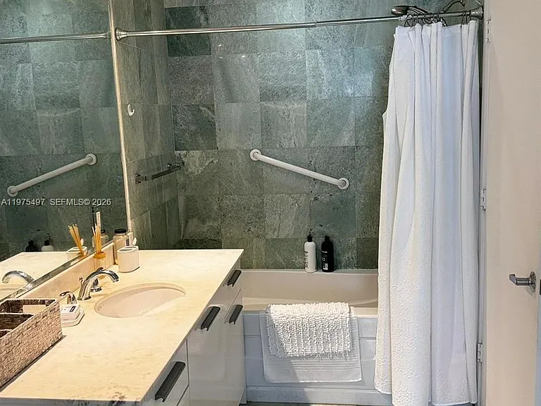 1050 Brickell Ave #2908 — Photo 4