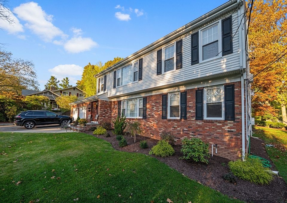 1st image of 115 Prospect Ave