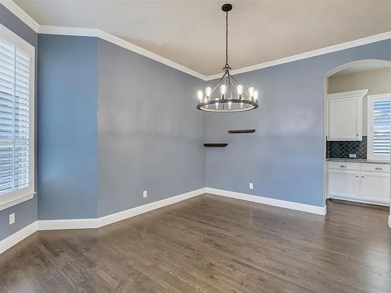 7336 Champagne Dr — Photo 5