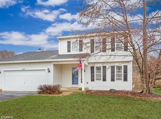 225 Sierra Trl, Cary, IL 60013