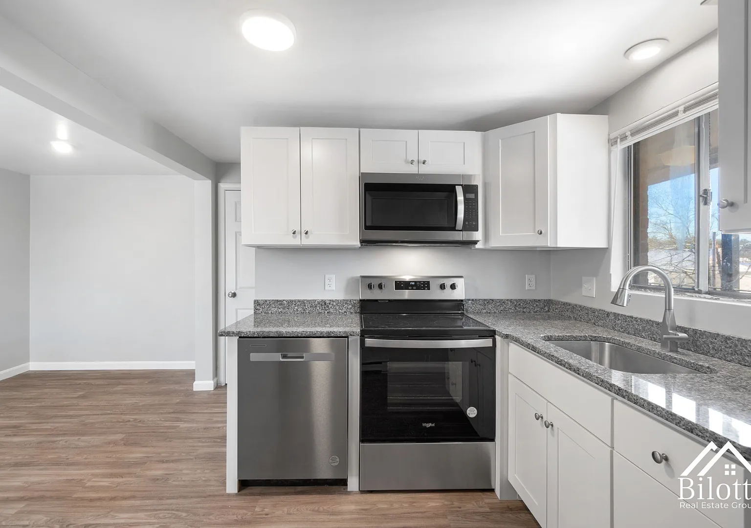 242 Waterman Avenue — Photo 4