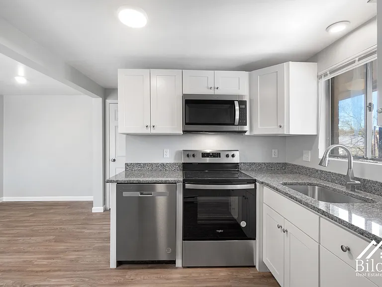 242 Waterman Avenue — Photo 20