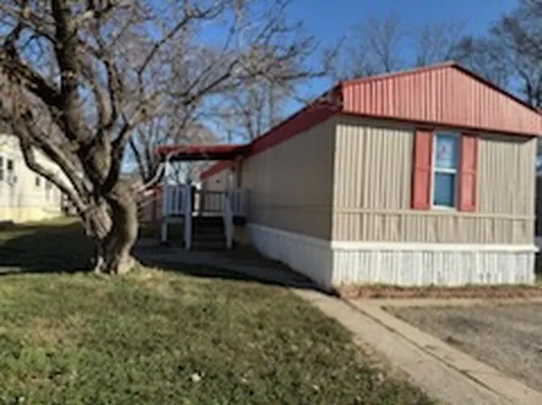 820 Grant Ave, Junction City, KS