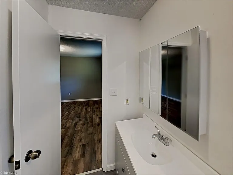 3700 Central Ave #B — Photo 6