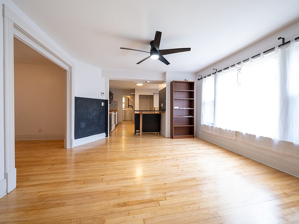 Living/dining room