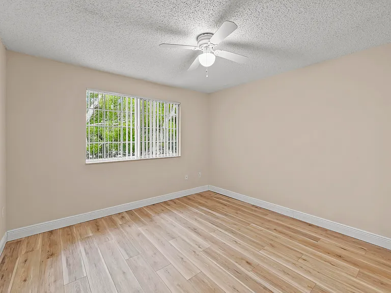 1100 Crestwood Ct S #S-1109 — Photo 18