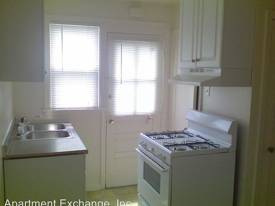 2nd image of 1229 Louisville Ave