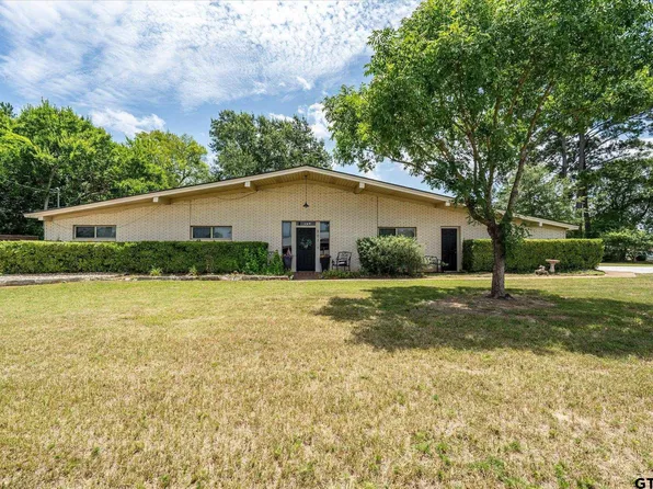 501 S Broad St, Chandler, TX 75758