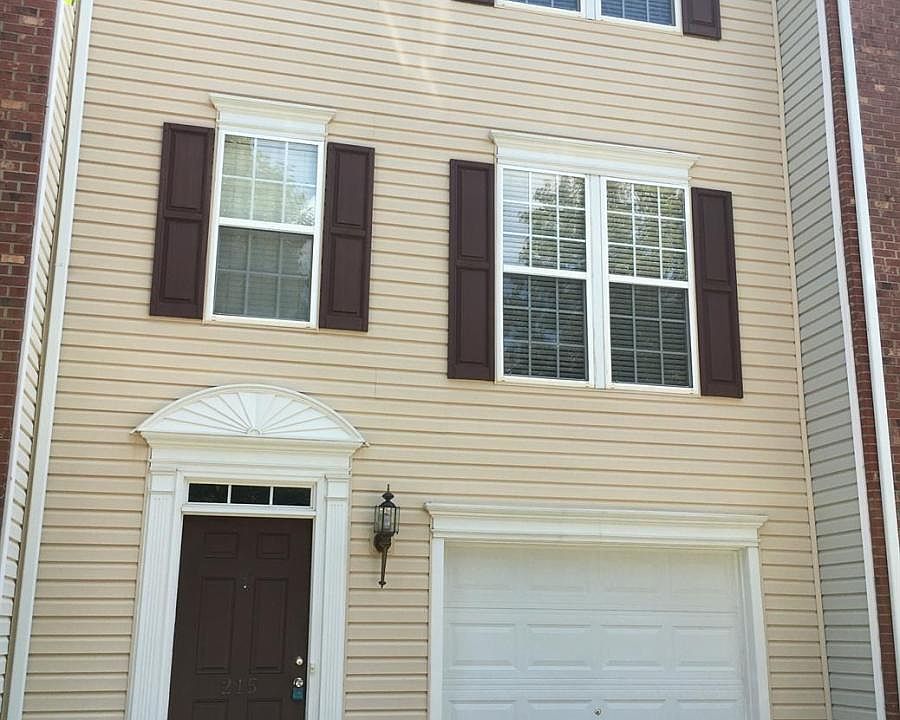 1st image of 215 Cambria Ct #215