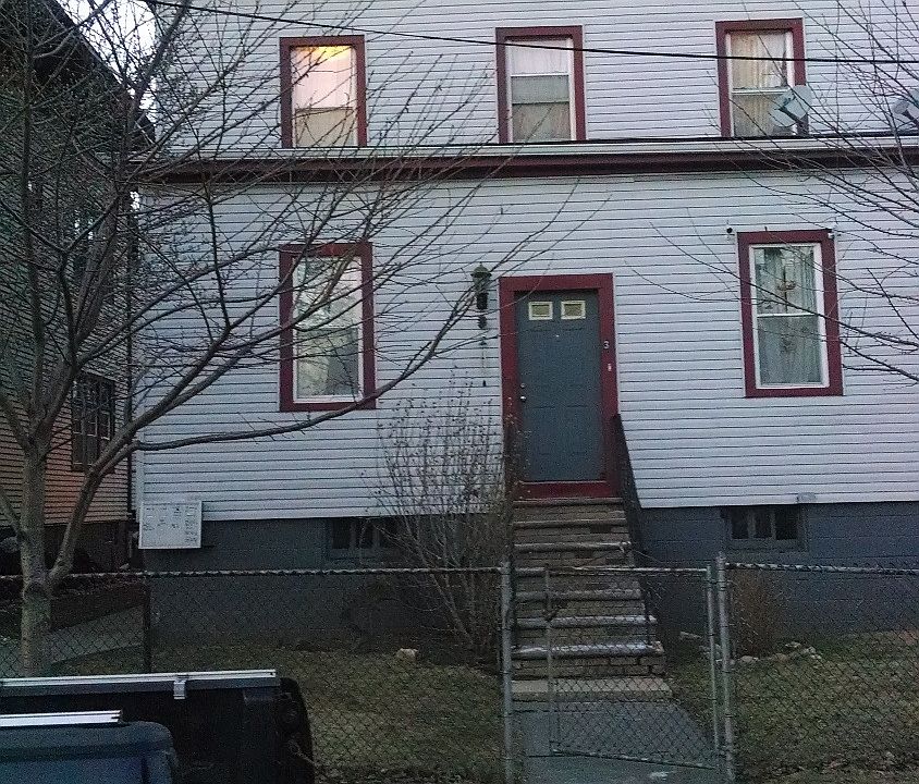 2nd image of 3 Trinity Pl