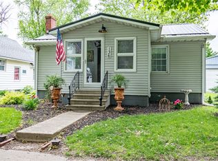 136 S High St, Lovington, IL 61937