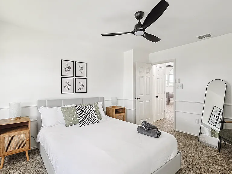 806 Longleaf Dr — Photo 30