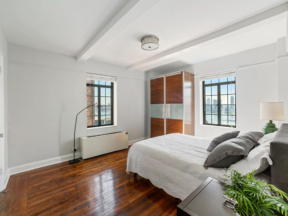 1st image of 5 Tudor City Pl APT 1332