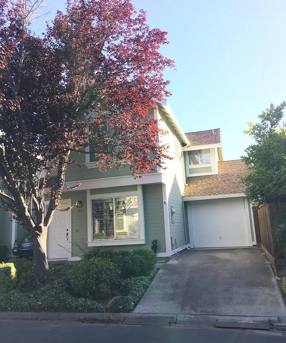 2 bed, 1100 sqft, $3,200 — Photo 1