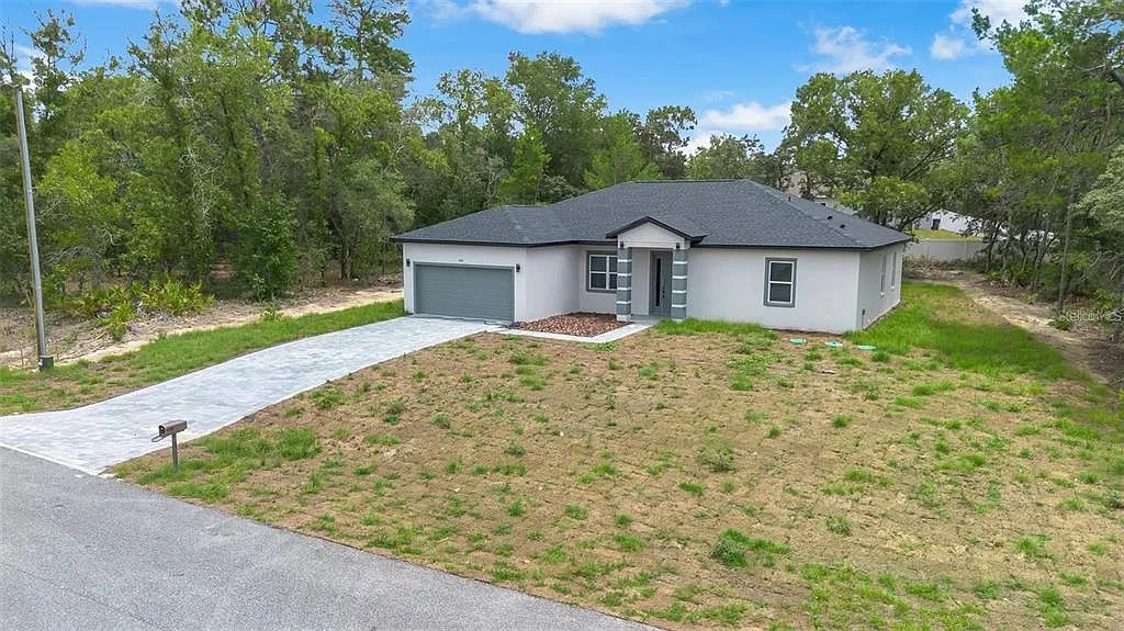 4 bed, 3.0 bath, 1870 sqft, $1,950 — Photo 3