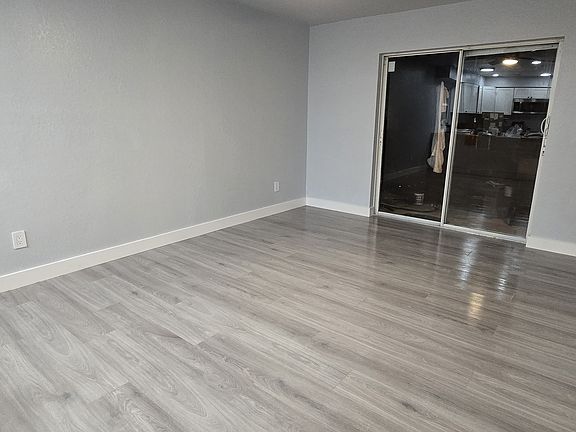 5th image of 2044 44th St S