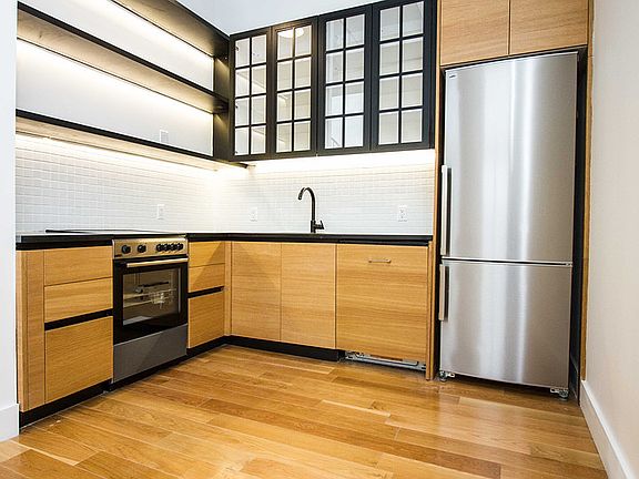 5th image of 783 Knickerbocker Ave APT 403