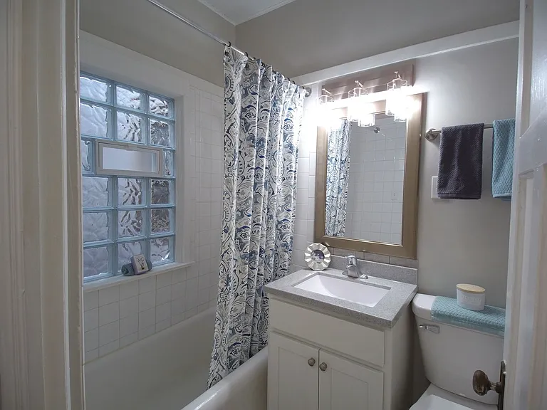 1717 E Newton Ave — Photo 7