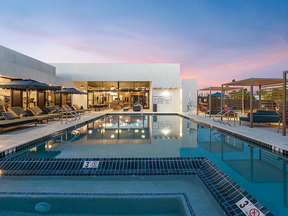 2121 Apartments