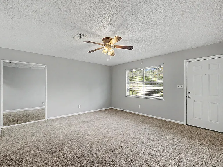 7231 Chapel St — Photo 8