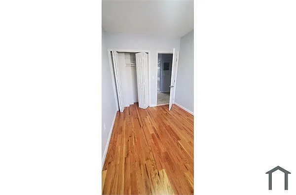 Building Photo - 232 Beach 32nd St #3
