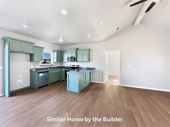 1812 SW Douglas Ave, Lawton, OK 73501