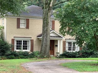 1220 Providence Rd, Charlotte, NC 28207