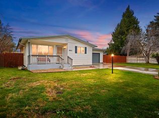 8865 W Pembrook Dr, Boise, ID 83704