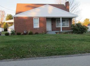 212 Allison Ave, Houston, PA 15342