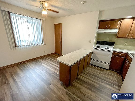 4th image of 5521-5531 S Canterbury Ln #5521-2
