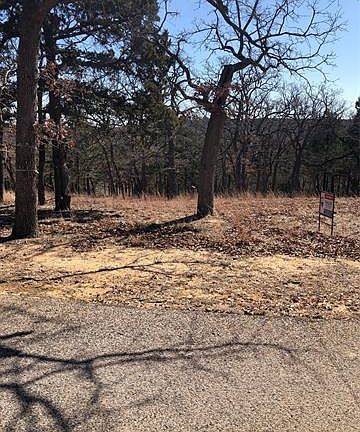 2nd image of 82 Oak Hills Dr