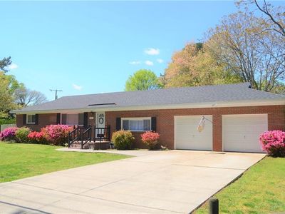 1137 Baker Rd, Virginia Beach, VA, 23455