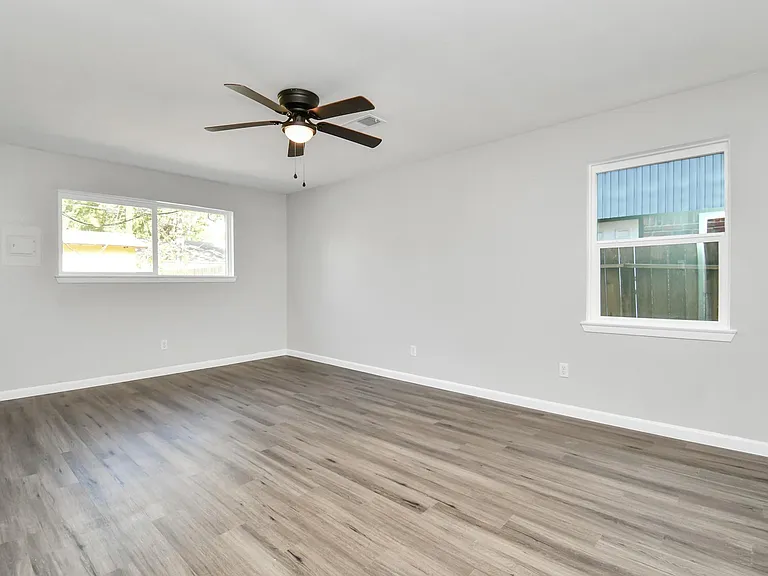9622 Vilven Ln — Photo 15