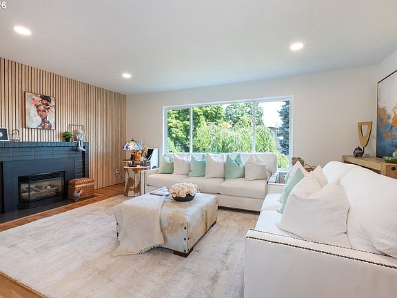 3rd image of 2855 SW 118th Ave