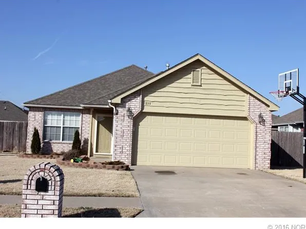1133 S Marina Dr, Oologah, OK 74053